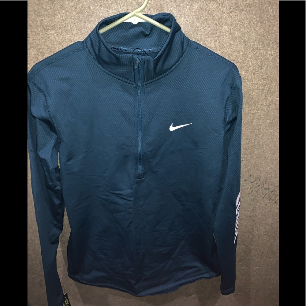 Women’s Nike Pro Warm Pullover
